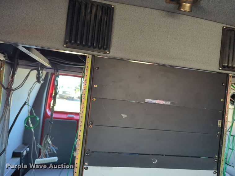 image for item EG2280 2007 Ford E350 mobile command center van
