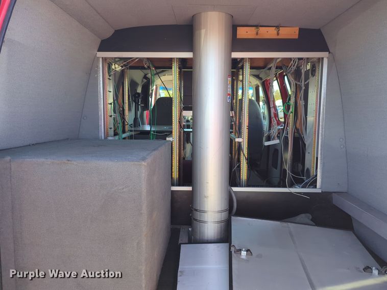image for item EG2280 2007 Ford E350 mobile command center van