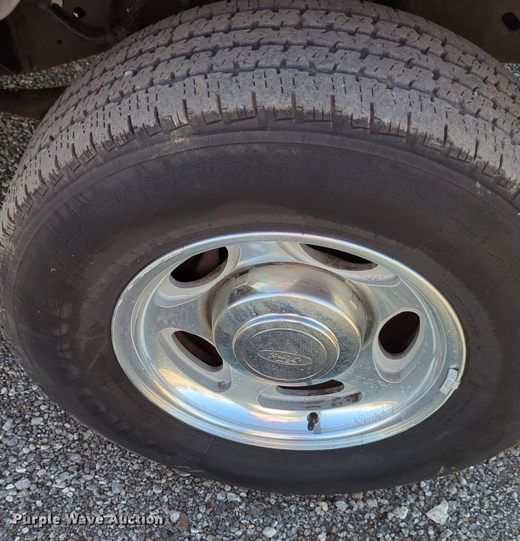 image for item EG2280 2007 Ford E350 mobile command center van