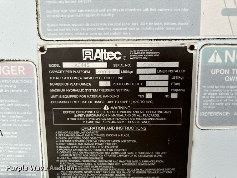 image for item EG6855 2006 International 4300 SBA bucket truck