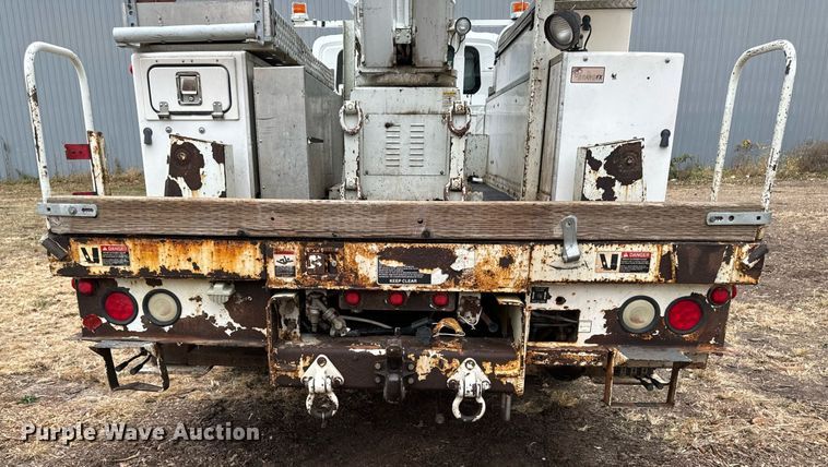 image for item EG6855 2006 International 4300 SBA bucket truck