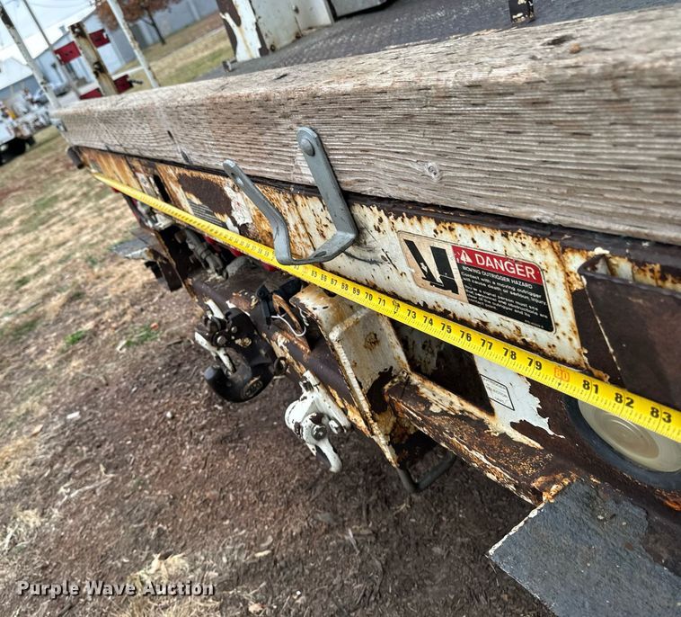 image for item EG6855 2006 International 4300 SBA bucket truck