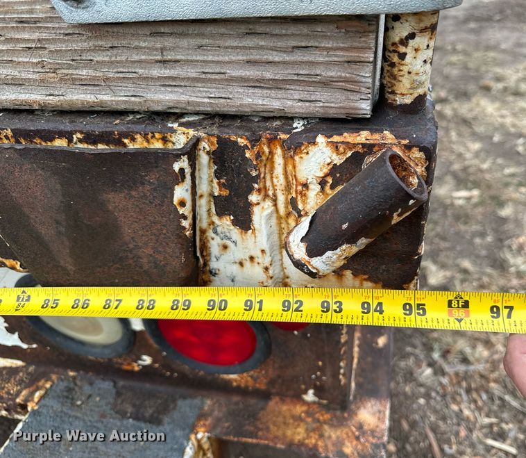 image for item EG6855 2006 International 4300 SBA bucket truck