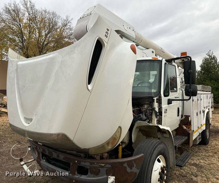 image for item EG6855 2006 International 4300 SBA bucket truck