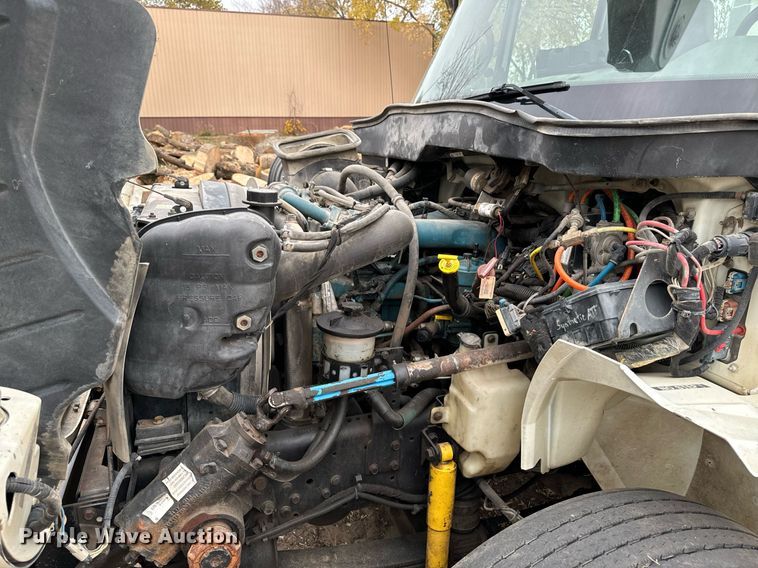 image for item EG6855 2006 International 4300 SBA bucket truck
