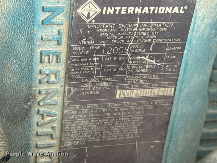image for item EG6855 2006 International 4300 SBA bucket truck