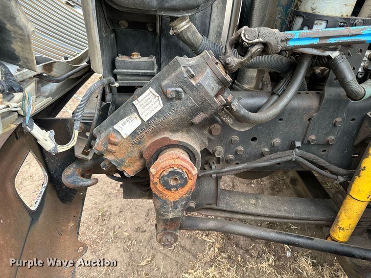 image for item EG6855 2006 International 4300 SBA bucket truck