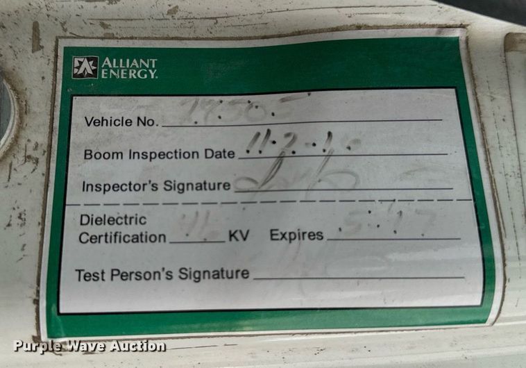 image for item EG6855 2006 International 4300 SBA bucket truck