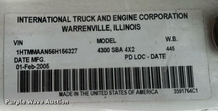 image for item EG6855 2006 International 4300 SBA bucket truck