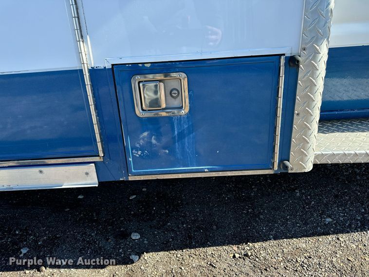 image for item EG6952 1995 Ford E350 ambulance