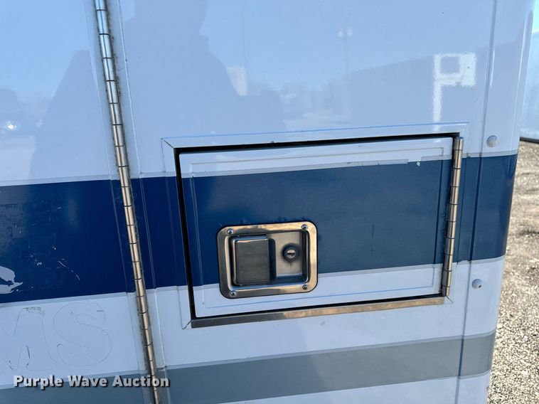 image for item EG6952 1995 Ford E350 ambulance
