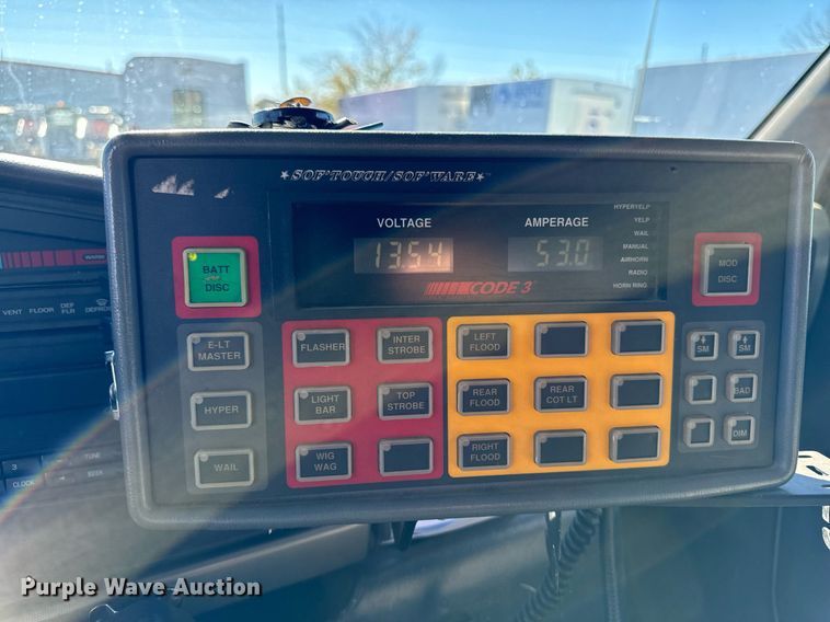 image for item EG6952 1995 Ford E350 ambulance