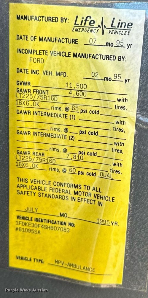 image for item EG6952 1995 Ford E350 ambulance