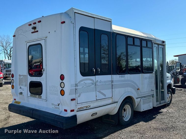 image for item EG6953 2010 El Dorado Aerotech Ford 200 shuttle bus