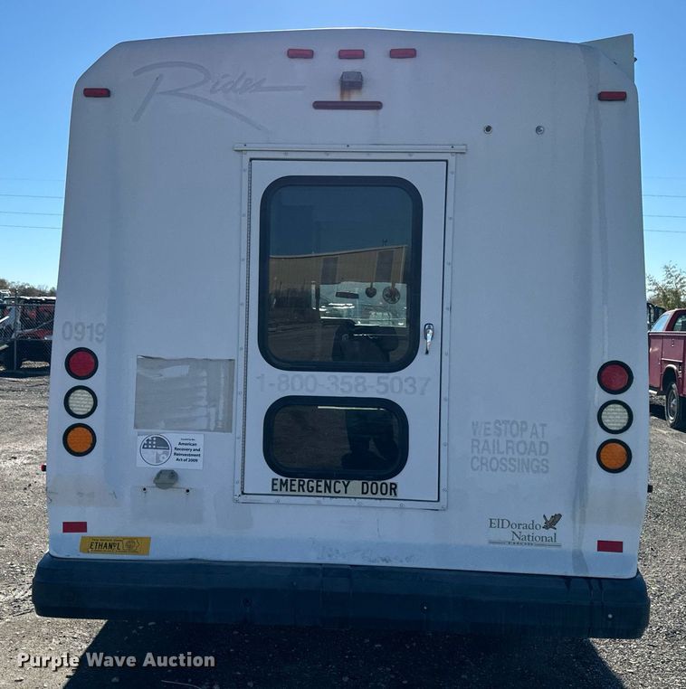 image for item EG6953 2010 El Dorado Aerotech Ford 200 shuttle bus