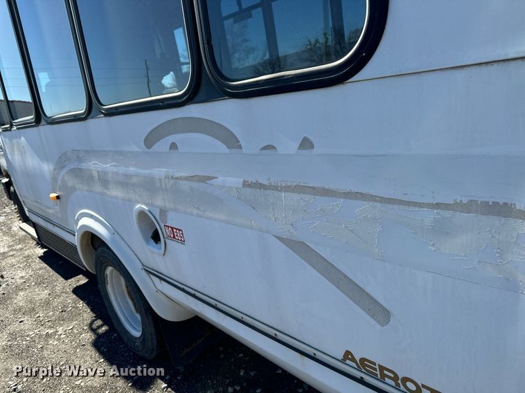 image for item EG6953 2010 El Dorado Aerotech Ford 200 shuttle bus