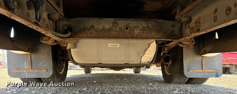 image for item EG6953 2010 El Dorado Aerotech Ford 200 shuttle bus