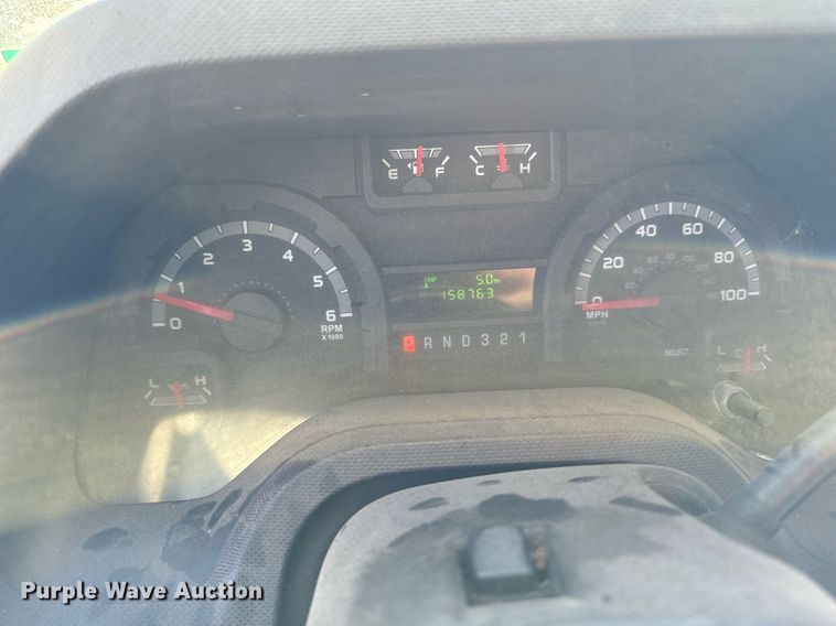 image for item EG6953 2010 El Dorado Aerotech Ford 200 shuttle bus