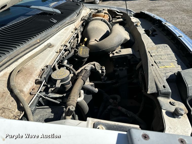 image for item EG6953 2010 El Dorado Aerotech Ford 200 shuttle bus