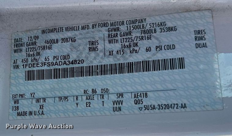 image for item EG6953 2010 El Dorado Aerotech Ford 200 shuttle bus