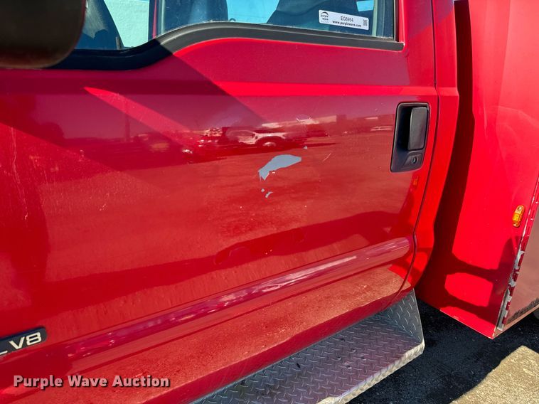 image for item EG6954 2002 Ford F550 utility / service truck