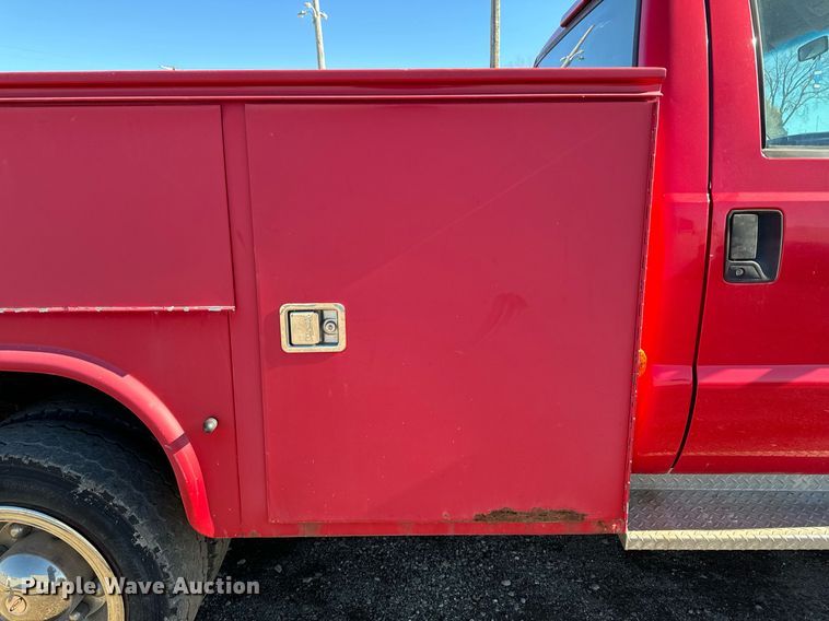 image for item EG6954 2002 Ford F550 utility / service truck