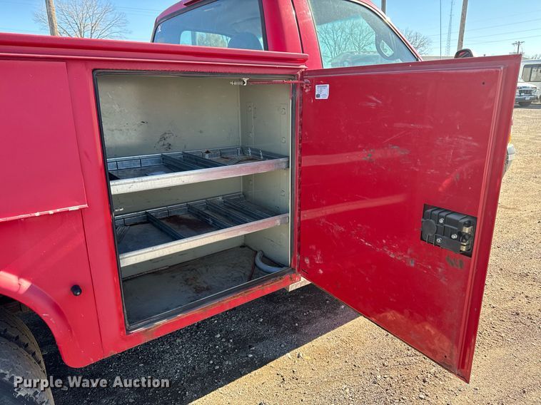 image for item EG6954 2002 Ford F550 utility / service truck