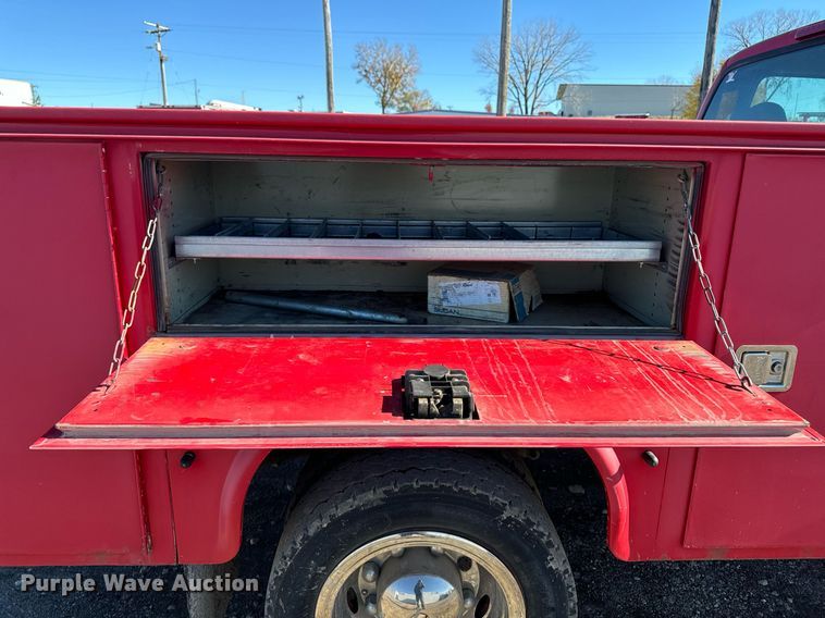 image for item EG6954 2002 Ford F550 utility / service truck