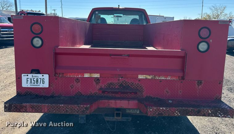 image for item EG6954 2002 Ford F550 utility / service truck