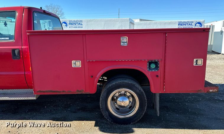 image for item EG6954 2002 Ford F550 utility / service truck