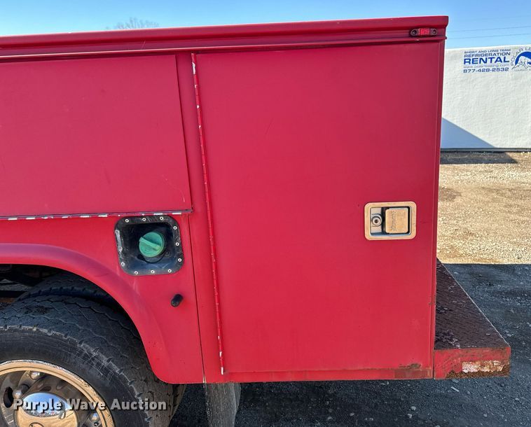 image for item EG6954 2002 Ford F550 utility / service truck