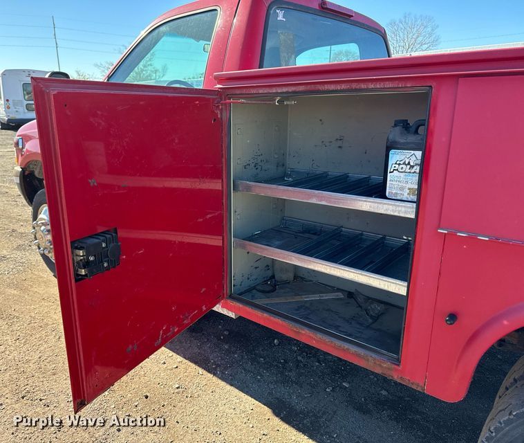 image for item EG6954 2002 Ford F550 utility / service truck