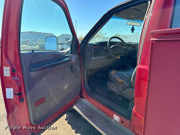 image for item EG6954 2002 Ford F550 utility / service truck