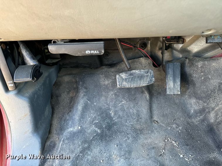 image for item EG6954 2002 Ford F550 utility / service truck