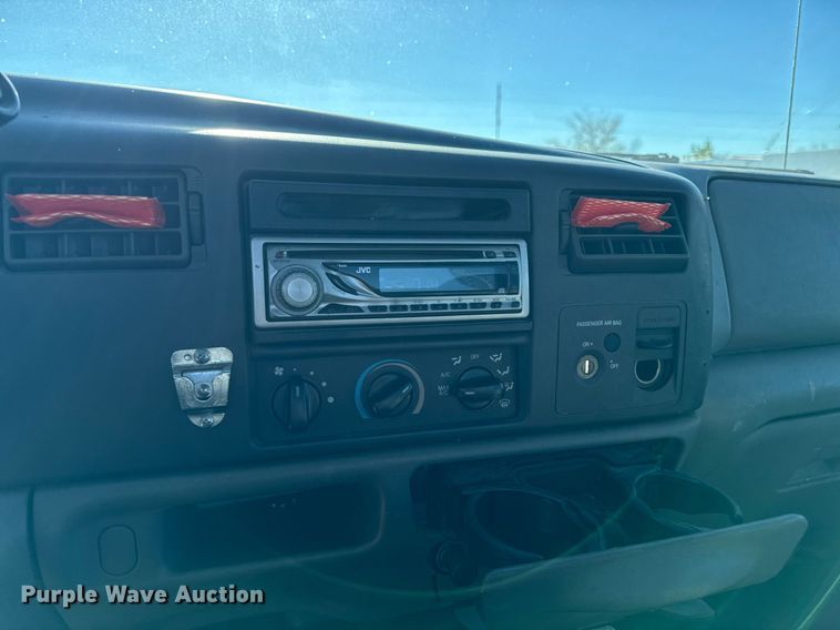 image for item EG6954 2002 Ford F550 utility / service truck