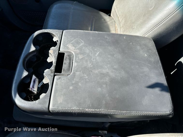 image for item EG6954 2002 Ford F550 utility / service truck