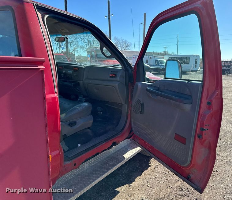 image for item EG6954 2002 Ford F550 utility / service truck