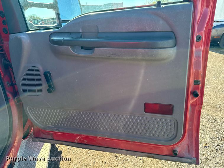 image for item EG6954 2002 Ford F550 utility / service truck