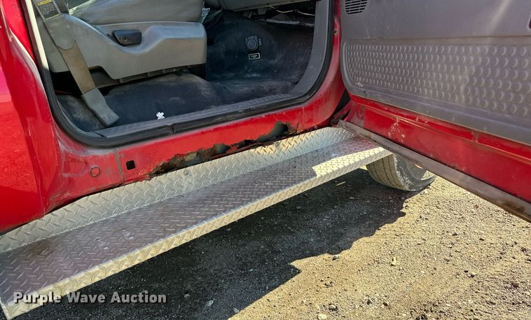 image for item EG6954 2002 Ford F550 utility / service truck