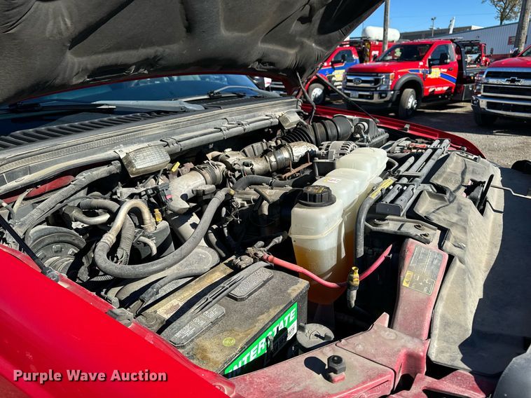 image for item EG6954 2002 Ford F550 utility / service truck