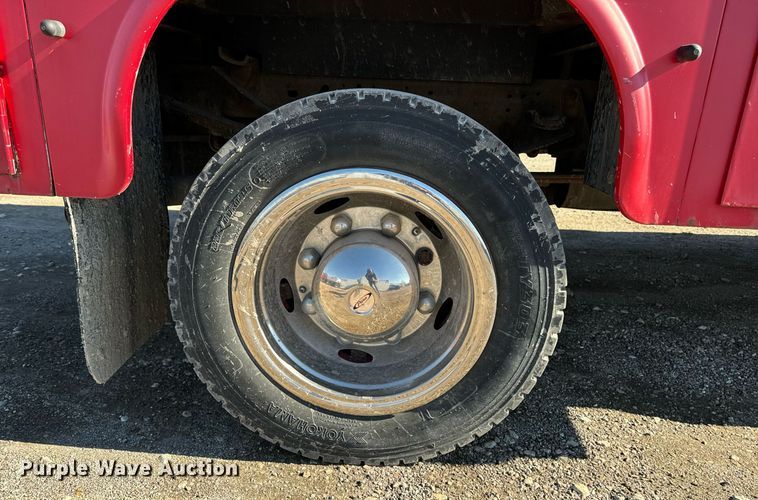 image for item EG6954 2002 Ford F550 utility / service truck