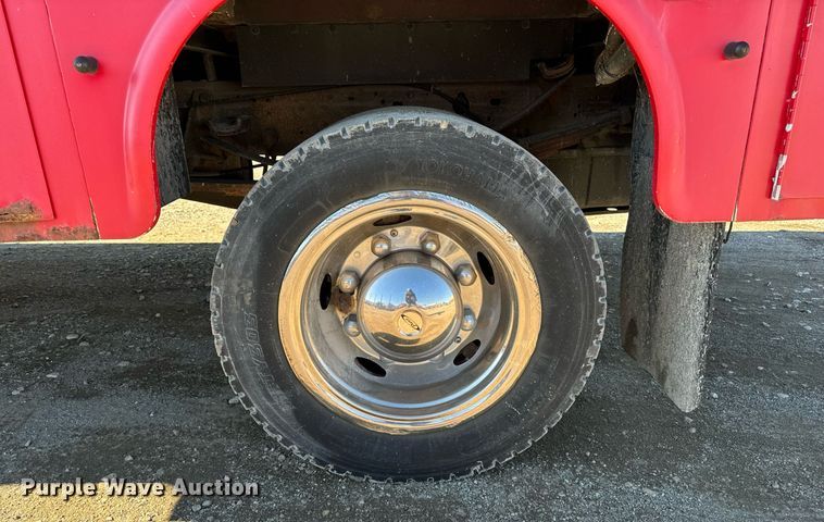 image for item EG6954 2002 Ford F550 utility / service truck