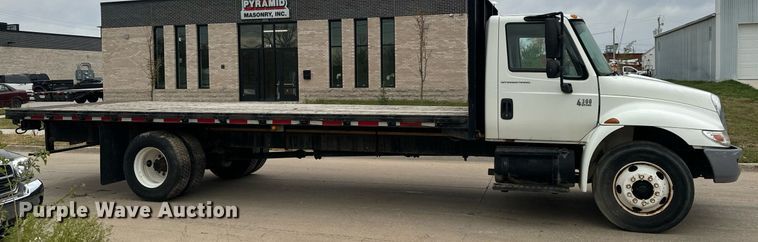 image for item EG6957 2007 International 4300 SBA flatbed truck
