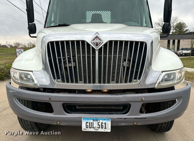 image for item EG6957 2007 International 4300 SBA flatbed truck