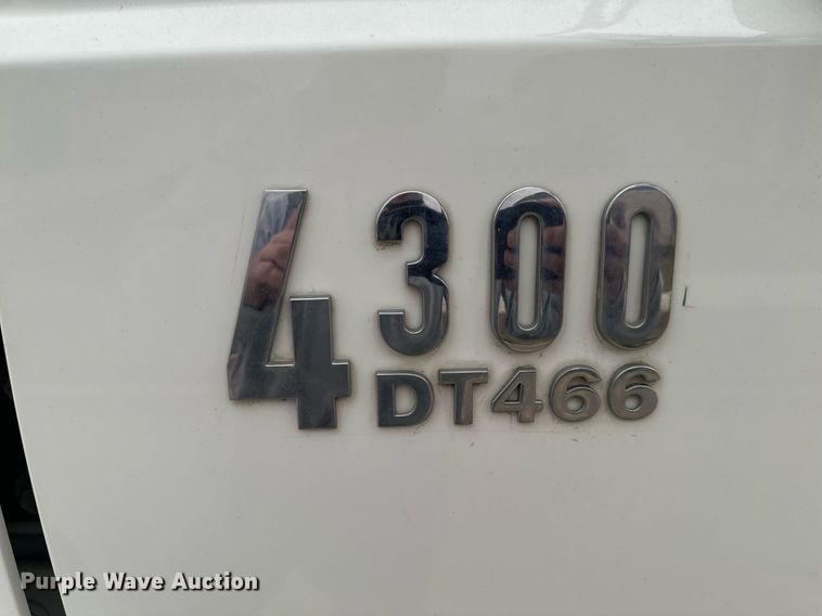 image for item EG6957 2007 International 4300 SBA flatbed truck