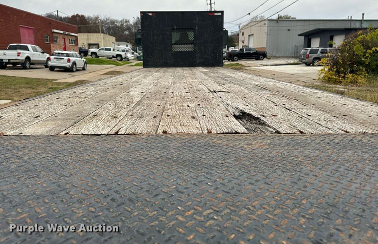 image for item EG6957 2007 International 4300 SBA flatbed truck