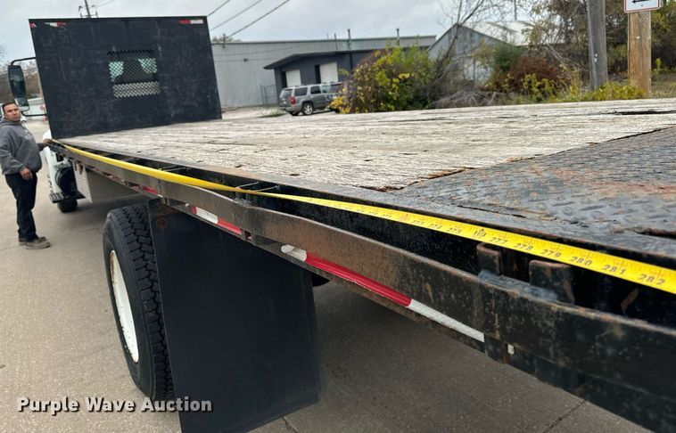 image for item EG6957 2007 International 4300 SBA flatbed truck