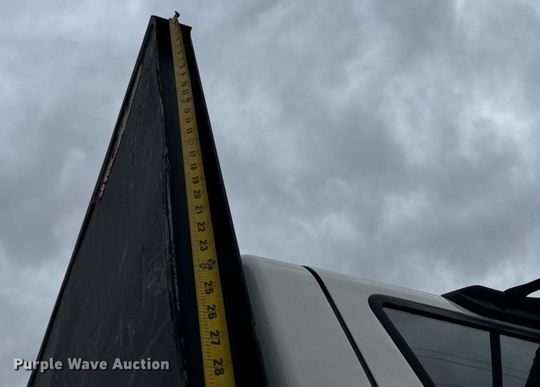 image for item EG6957 2007 International 4300 SBA flatbed truck