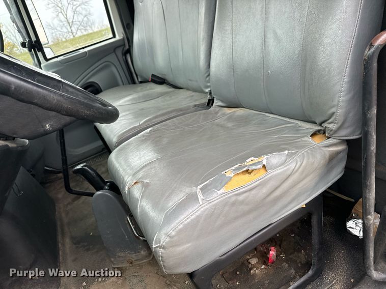 image for item EG6957 2007 International 4300 SBA flatbed truck