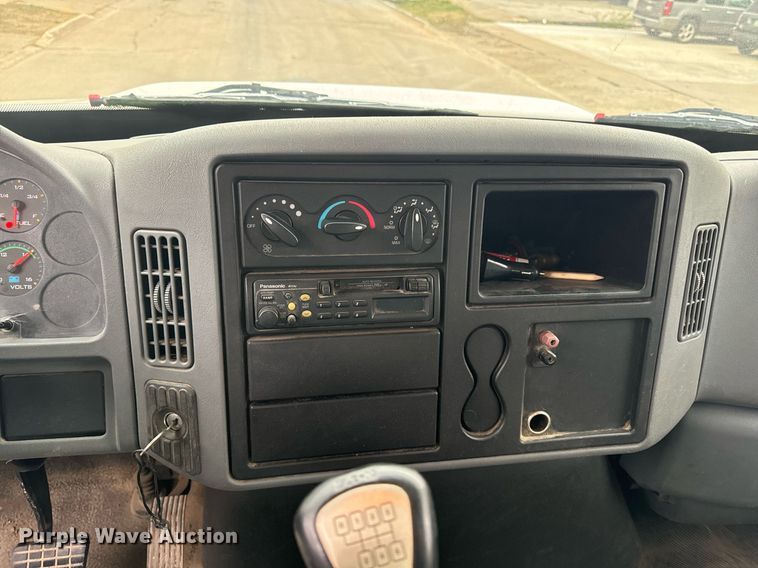 image for item EG6957 2007 International 4300 SBA flatbed truck